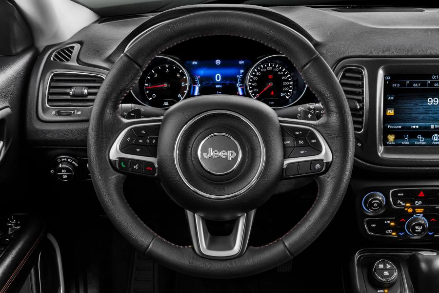 Панель приборов Jeep Compass Trailhawk 2016 года  (LA) (фото 2 из 27)